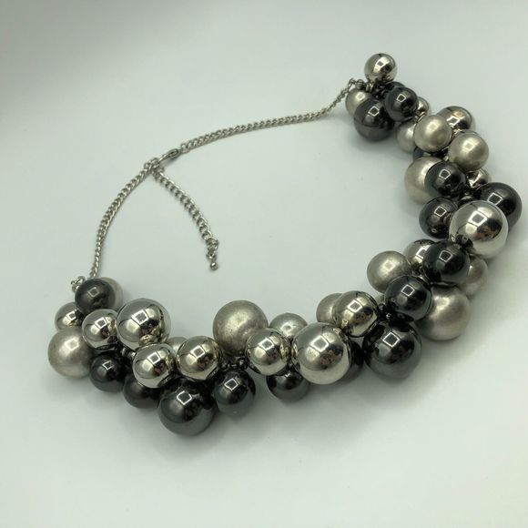 RETRO Silver Tone & Dark Grey Faux Pearl Charm Bead Necklace Festival Party - Picture 8 of 15